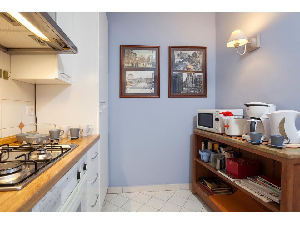 Kitchen or kitchenette