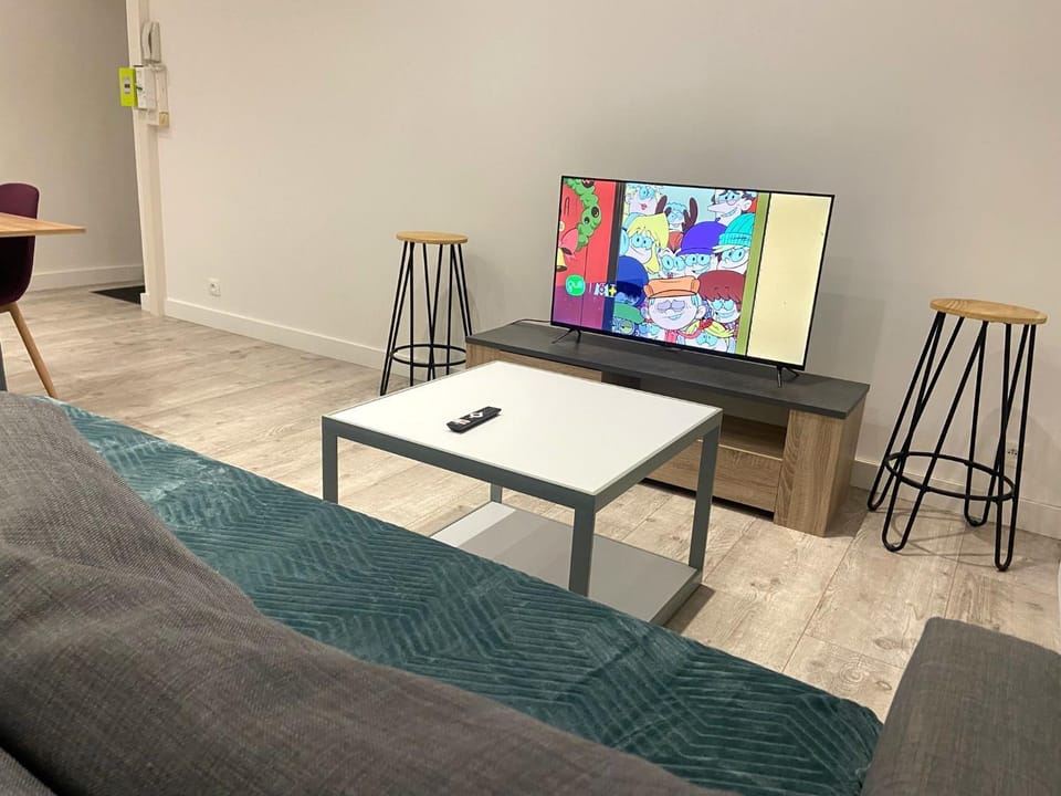 TV and multimedia, Seating area