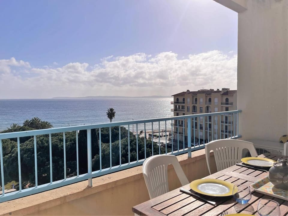 Patio, View (from property/room), Balcony/Terrace