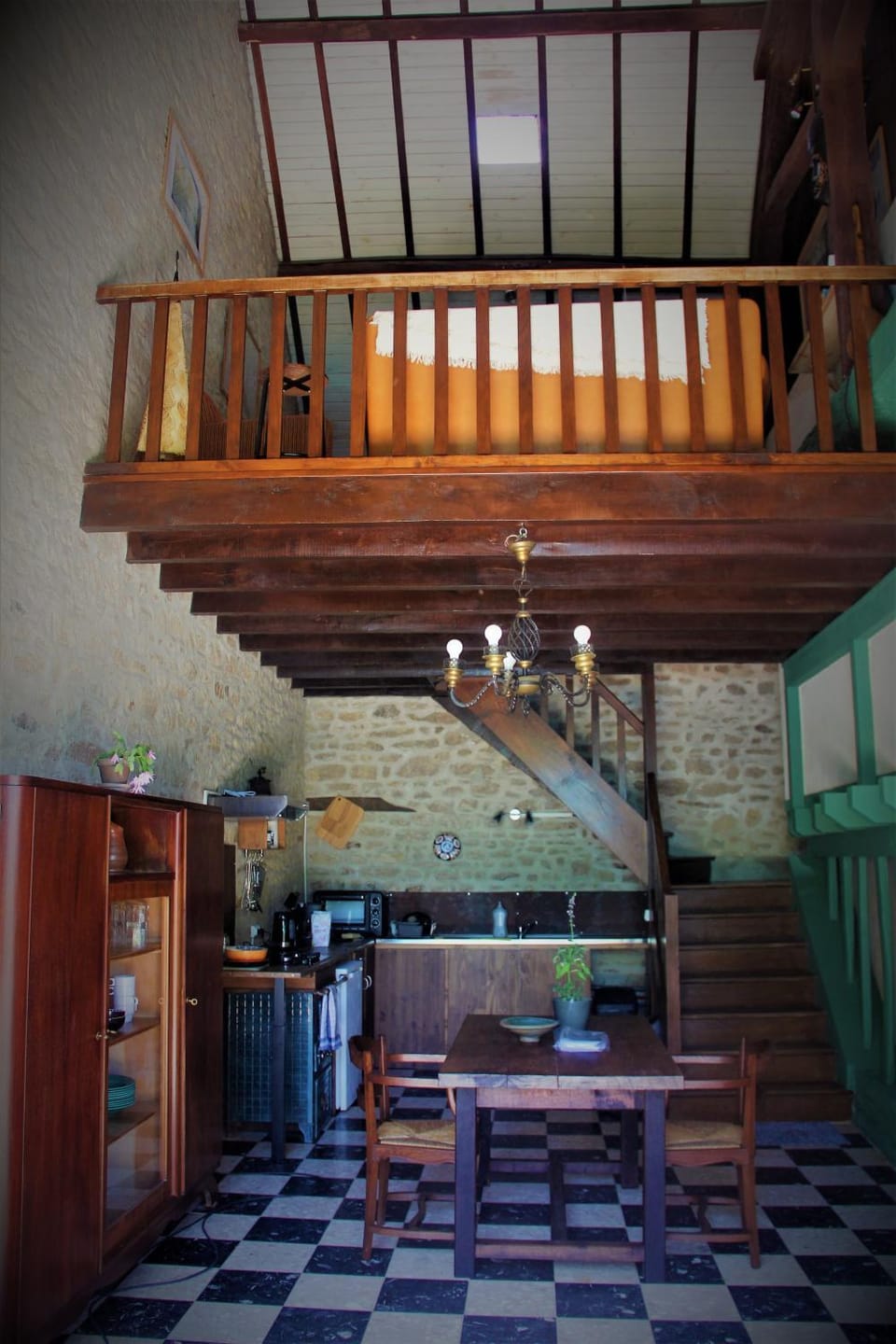 Kitchen or kitchenette, Seating area