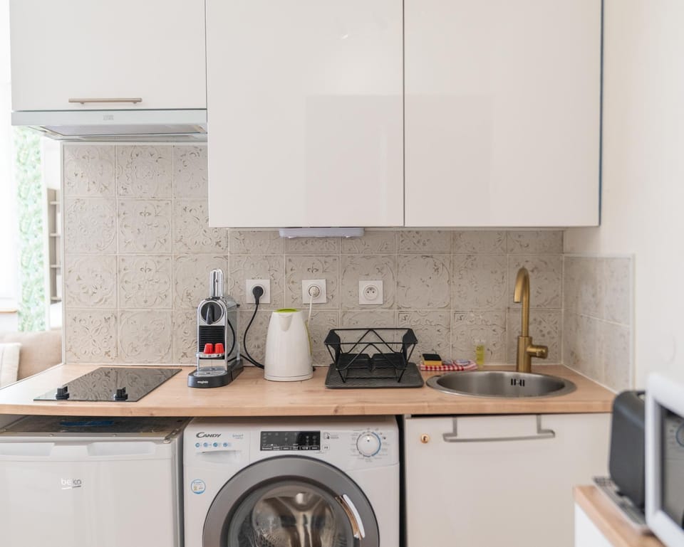 Cozy studio for 2 people, AC, city center, 12 min to beach Apartment in Nice