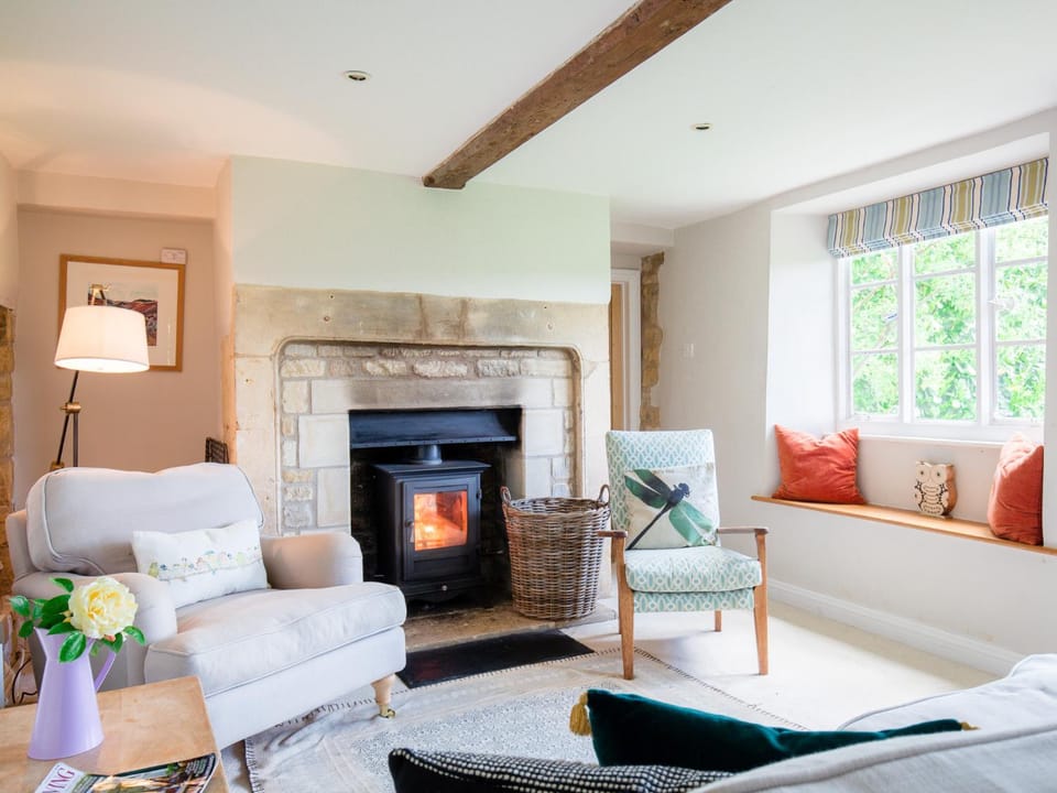 Living room, Seating area, fireplace