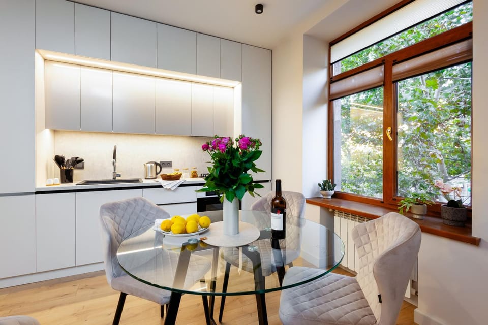 Kitchen or kitchenette, Living room, Dining area