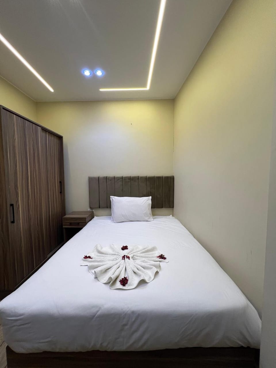 Bed, Photo of the whole room, Bedroom, towels, wardrobe