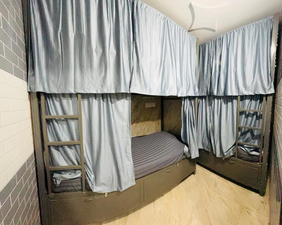Bed, Photo of the whole room, bunk bed