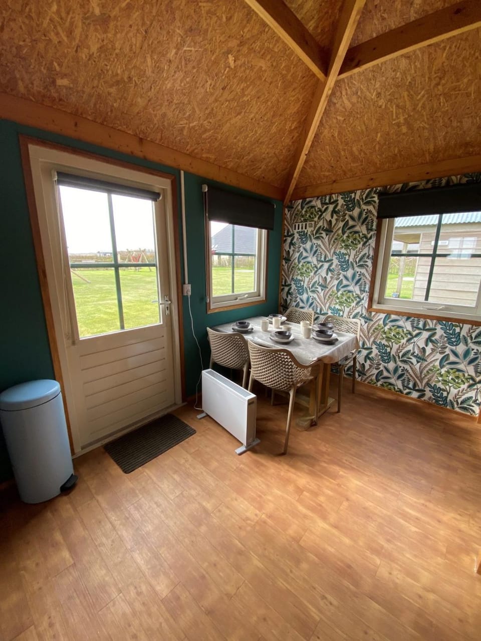 Boerencamping Duinzoomhoeve - Hooiberghut Eba Farm Stay in North Holland (province)