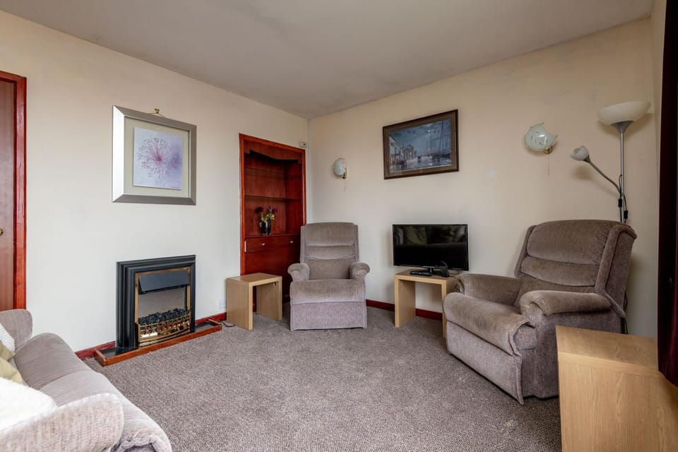 Communal lounge/ TV room, Living room