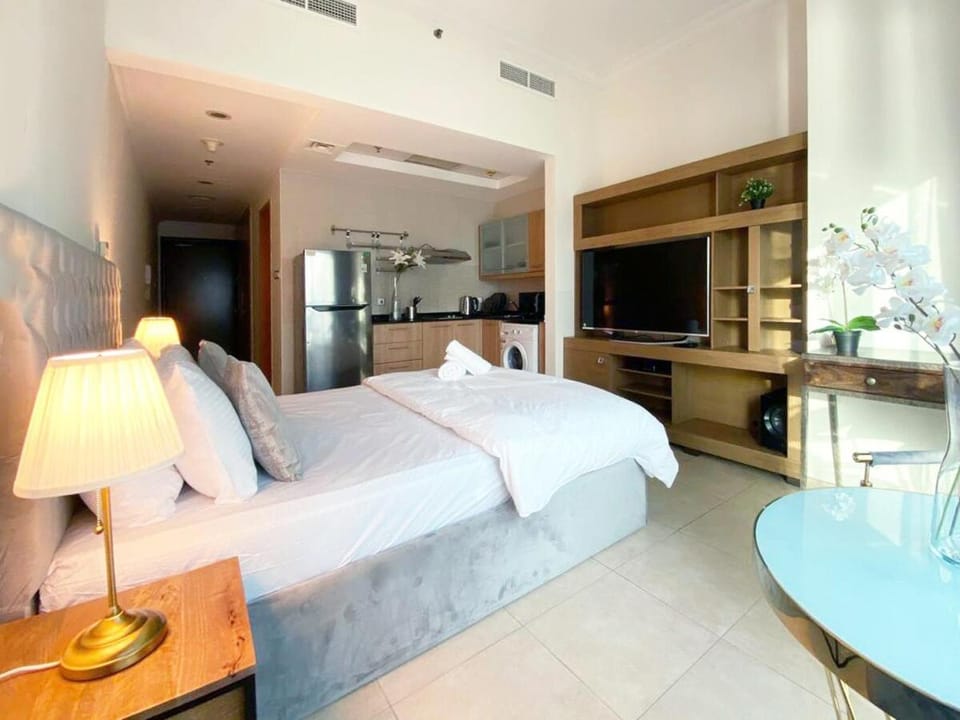 Studio - Dubai Marina - Partial Marina View Z1104 Apartment in Dubai