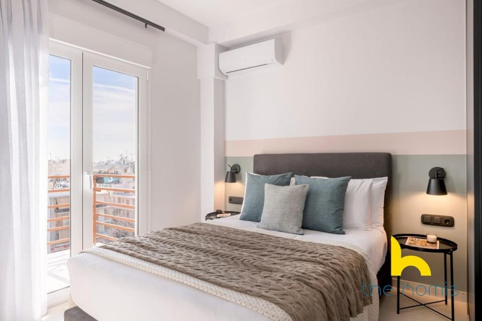 Family Haven with Acropolis View & Sunset Terrace! Apartment in Athens