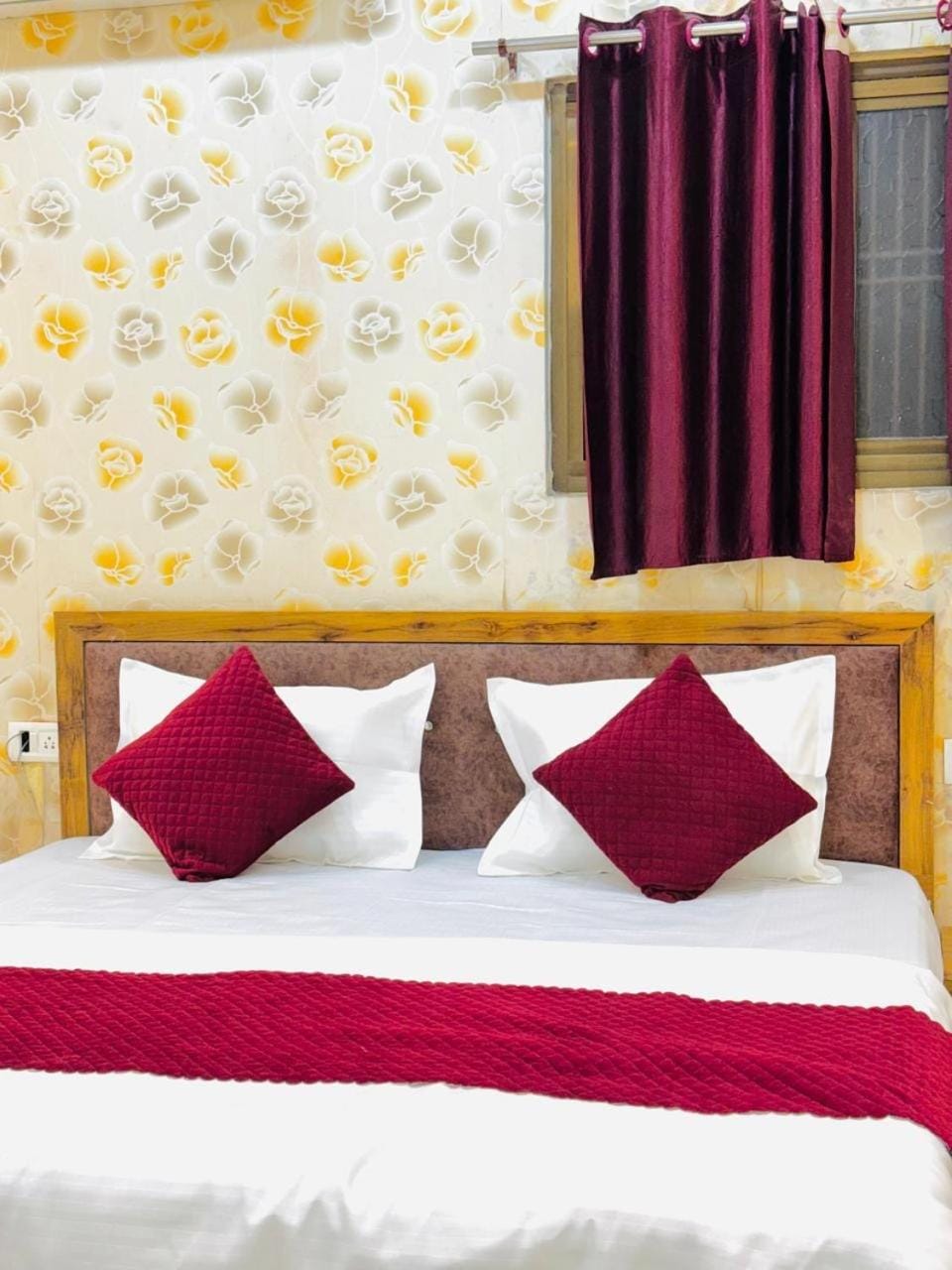 Hotel JMK I Luxury Stay I Near Kashi Vishwanath Hotel in Varanasi