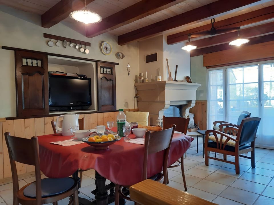Property building, Living room