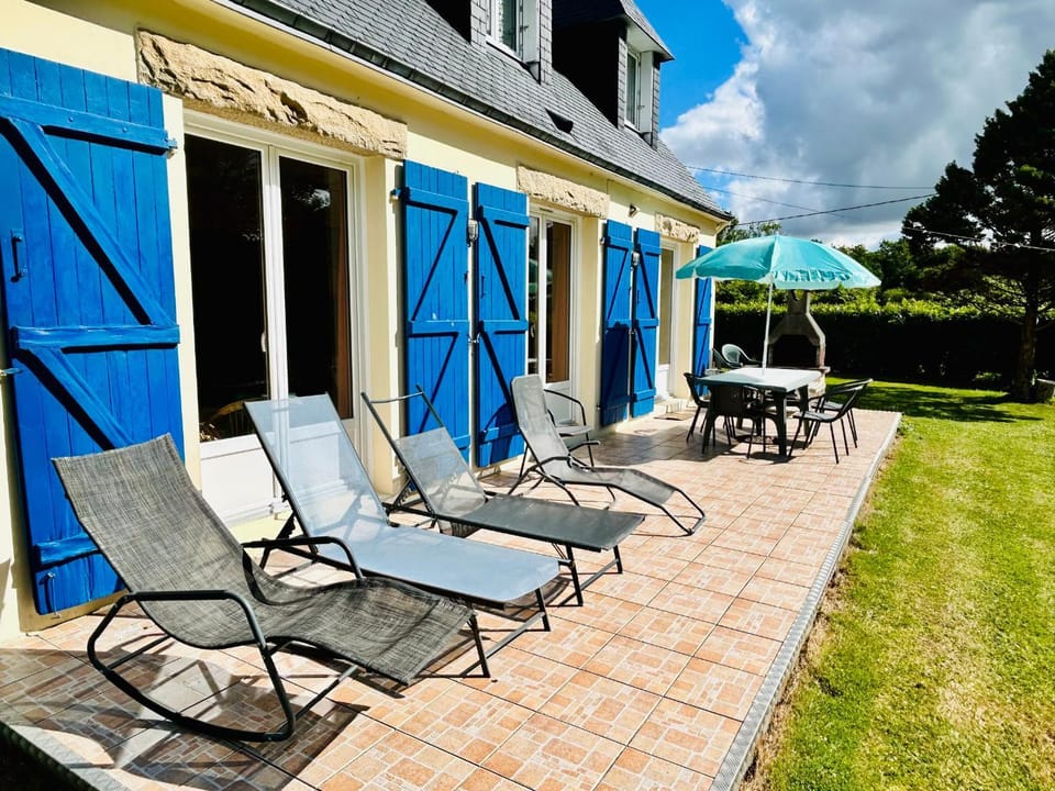 Patio, sunbed