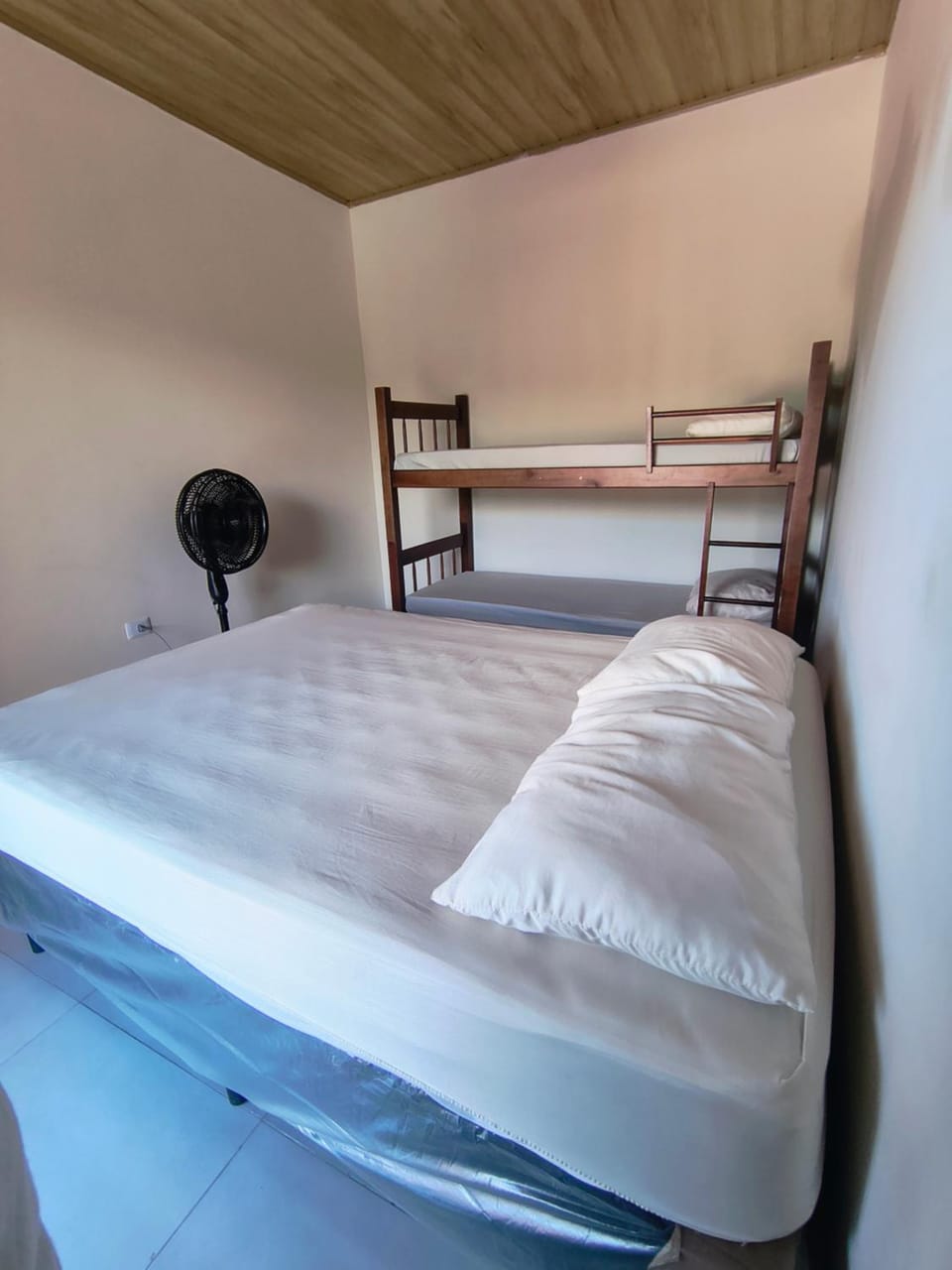 Bed, Bedroom, bunk bed