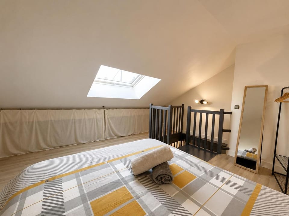 Nid sous les toits Duplex Fontainebleau Apartment in Fontainebleau