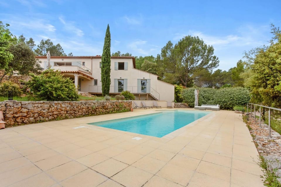 Chambres D’hôte Cotignac Bed and Breakfast in French Riviera