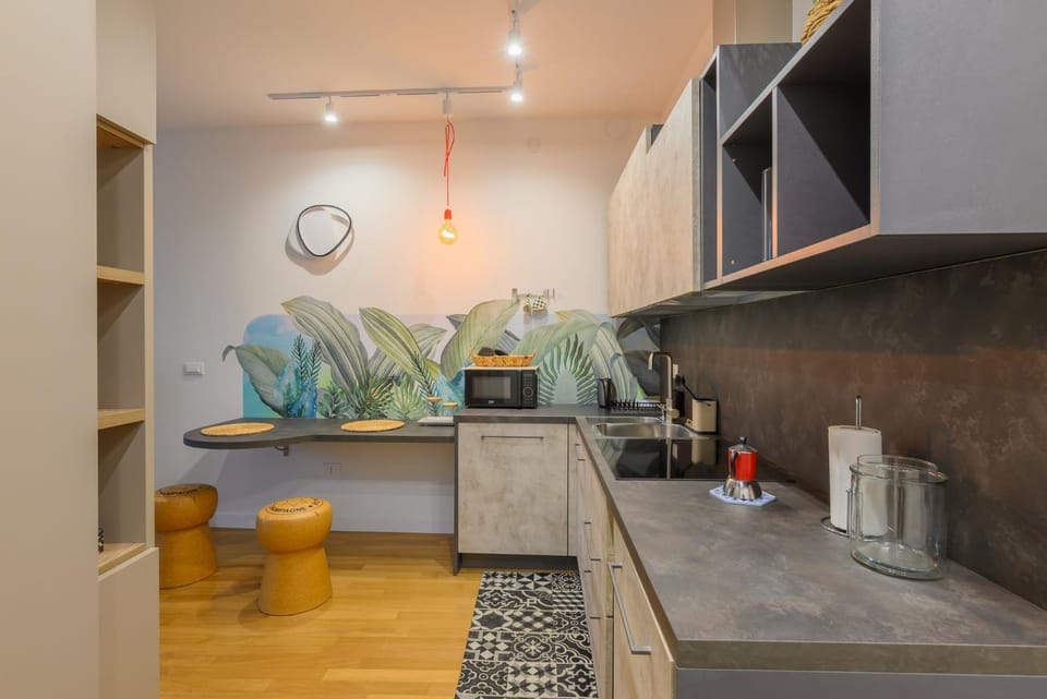 Kitchen or kitchenette