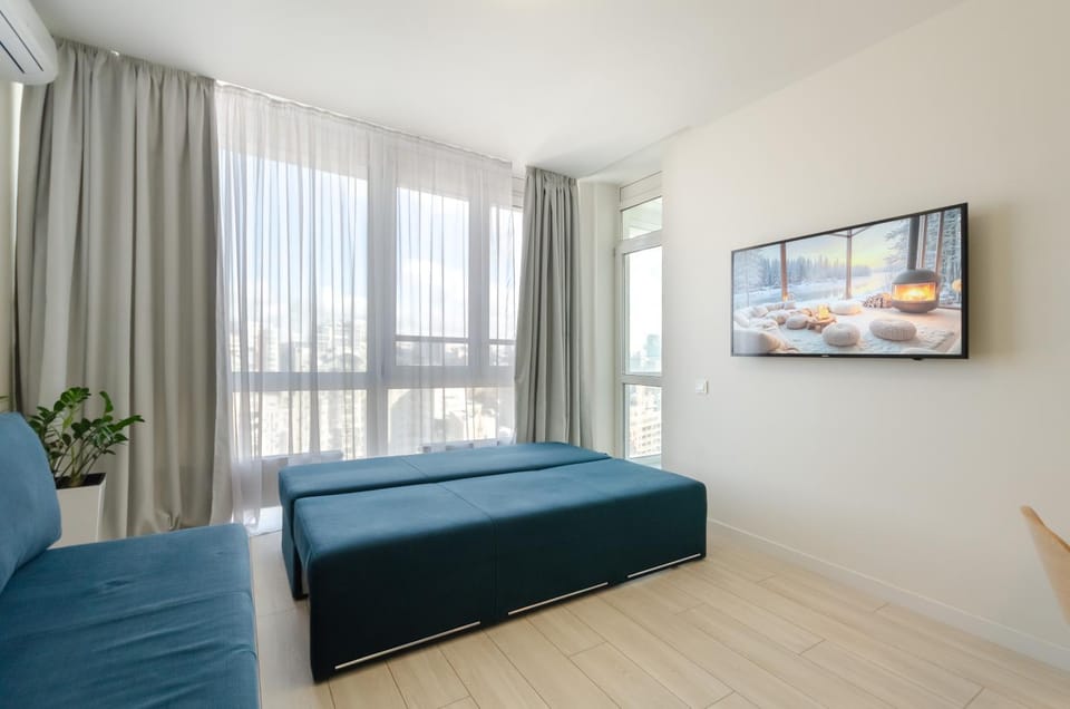 TV and multimedia, Living room, Seating area, heating, air conditioner