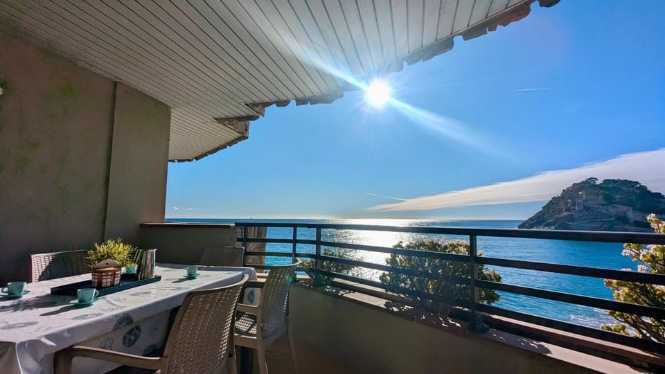 View (from property/room), Balcony/Terrace, Sea view