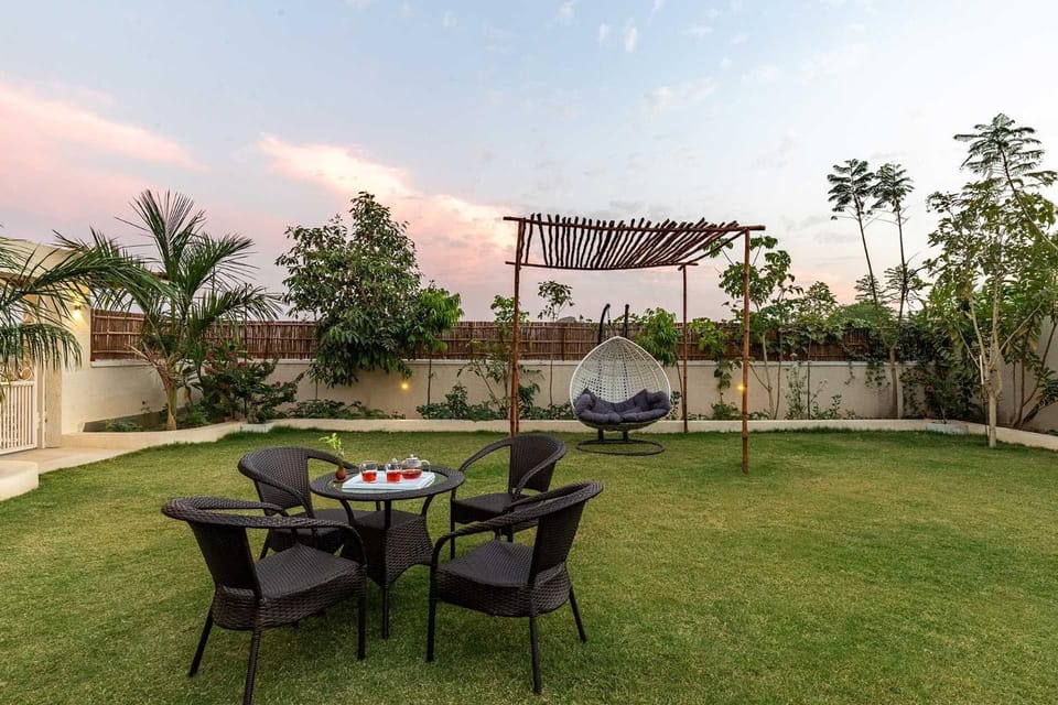 Garden, Garden view, Internal: Not applicable to any particular room