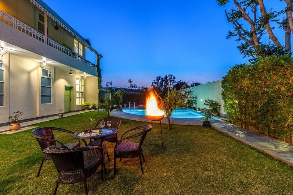 Natural landscape, Pool view, Swimming pool, Internal: Not applicable to any particular room