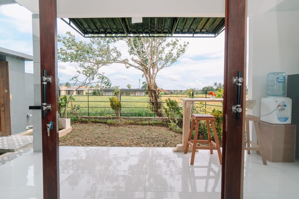 Patio, Day, Garden, View (from property/room), Balcony/Terrace, Dining area, Garden view
