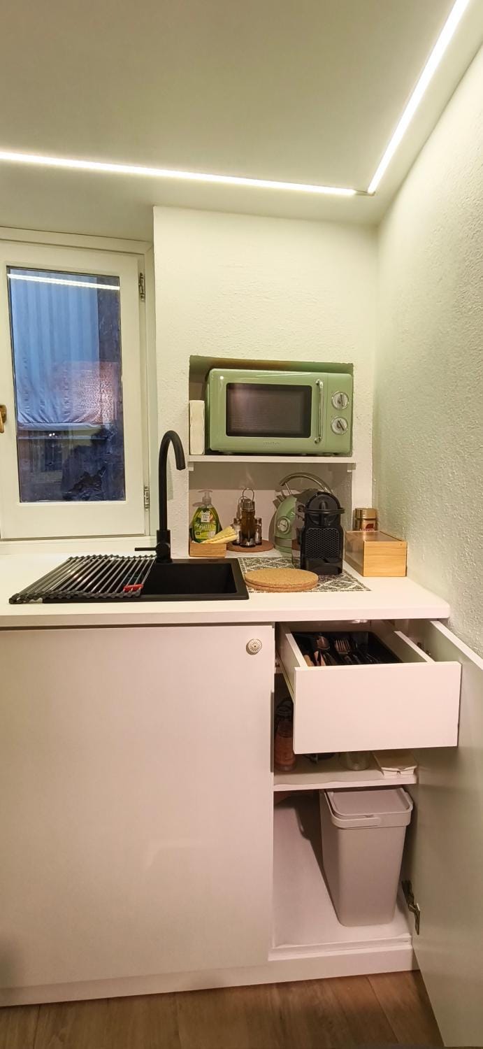 Kitchen or kitchenette, Decorative detail