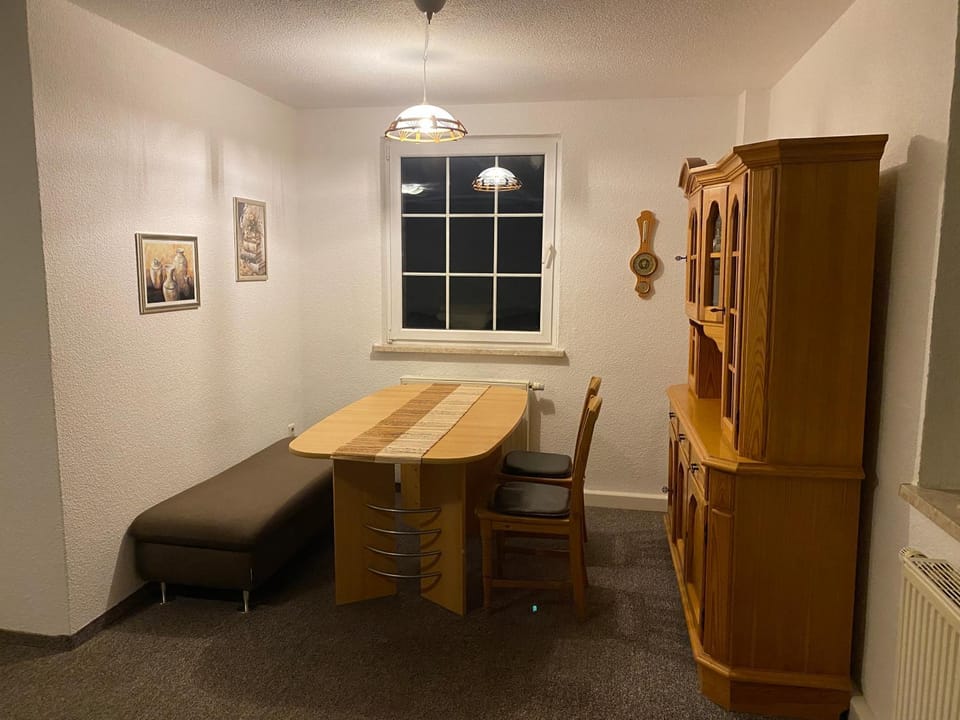 Living room, Seating area, Dining area, pet friendly, pet friendly