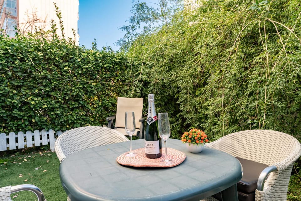 Patio, Day, Garden, Garden, Balcony/Terrace, Balcony/Terrace, Dining area