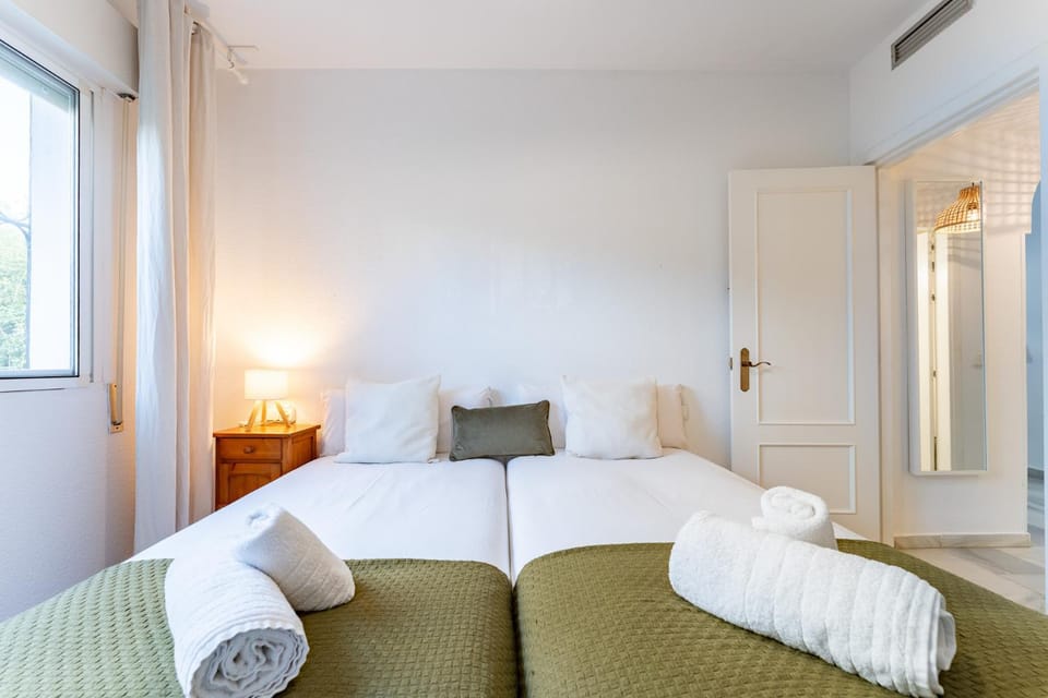 Bed, Photo of the whole room, Bedroom, towels, wardrobe, air conditioner