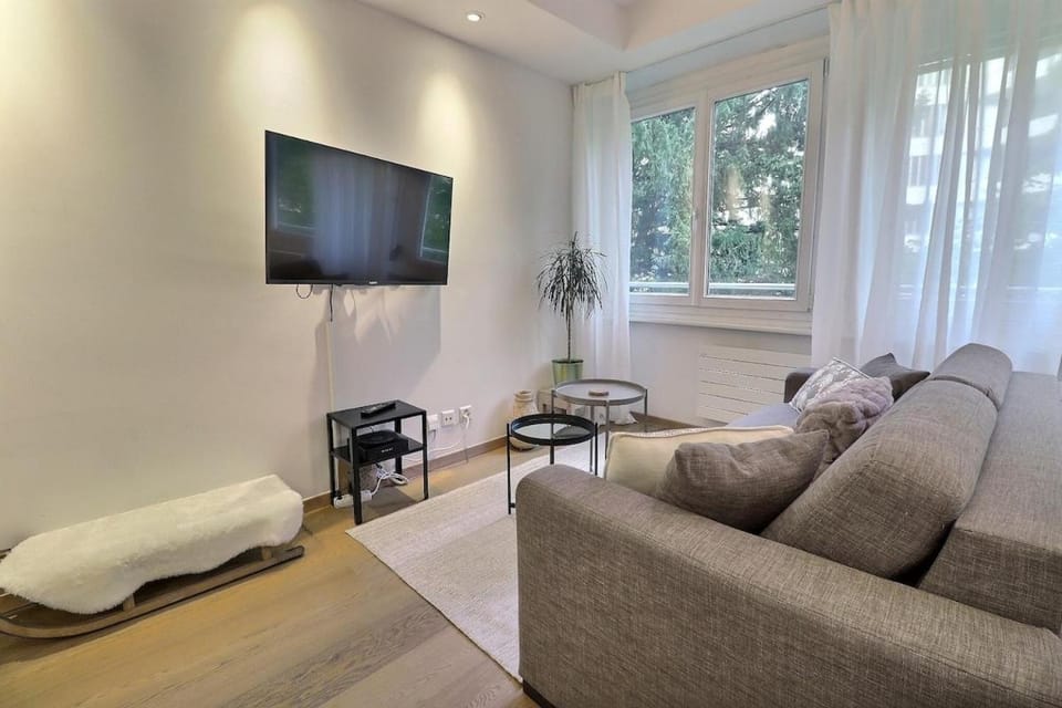 Studio in Champel, 5min to CEVA Apartment in Geneva