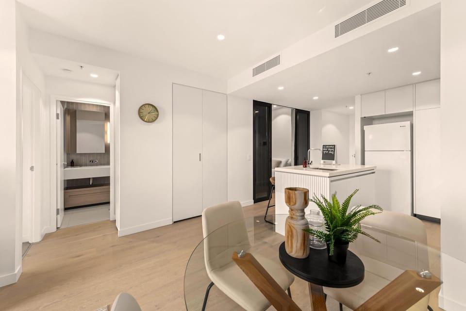 Kitchen or kitchenette, Living room, Dining area
