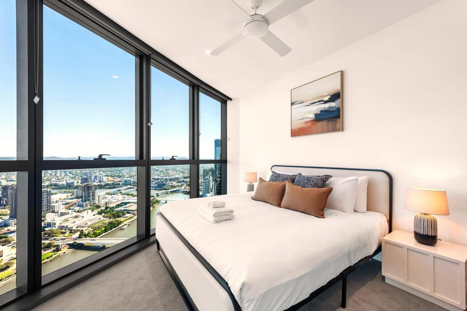 Bed, View (from property/room), Photo of the whole room, Bedroom, City view