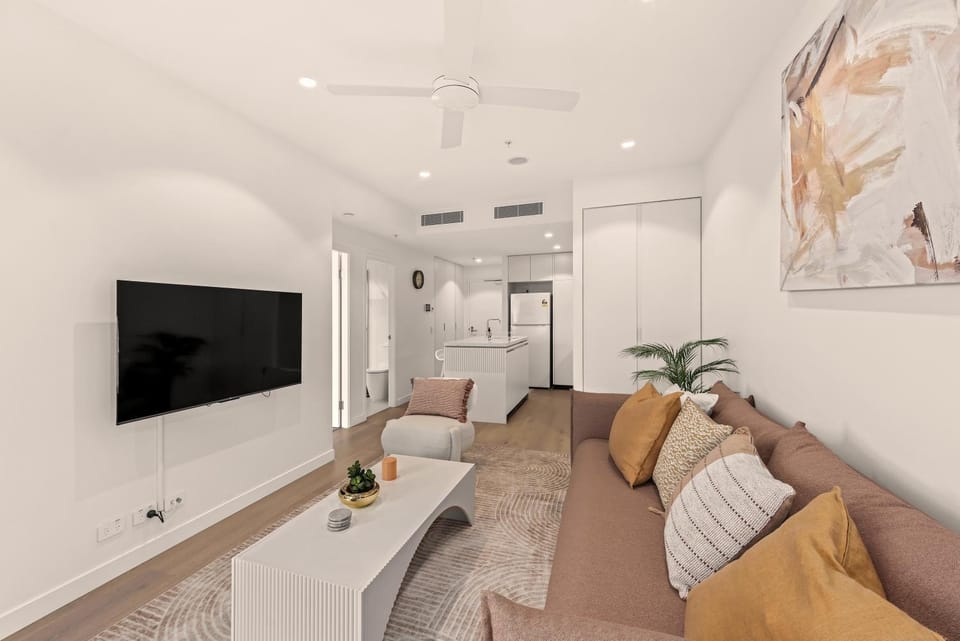 TV and multimedia, Living room, Seating area, air conditioner