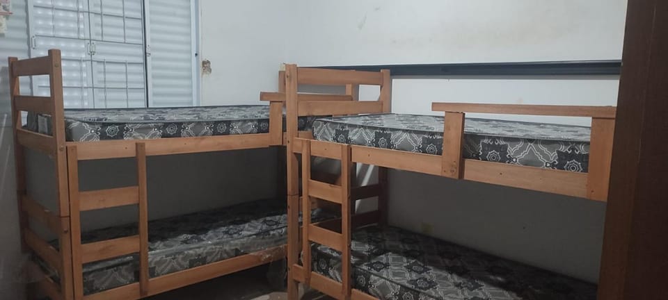 Bedroom, bunk bed