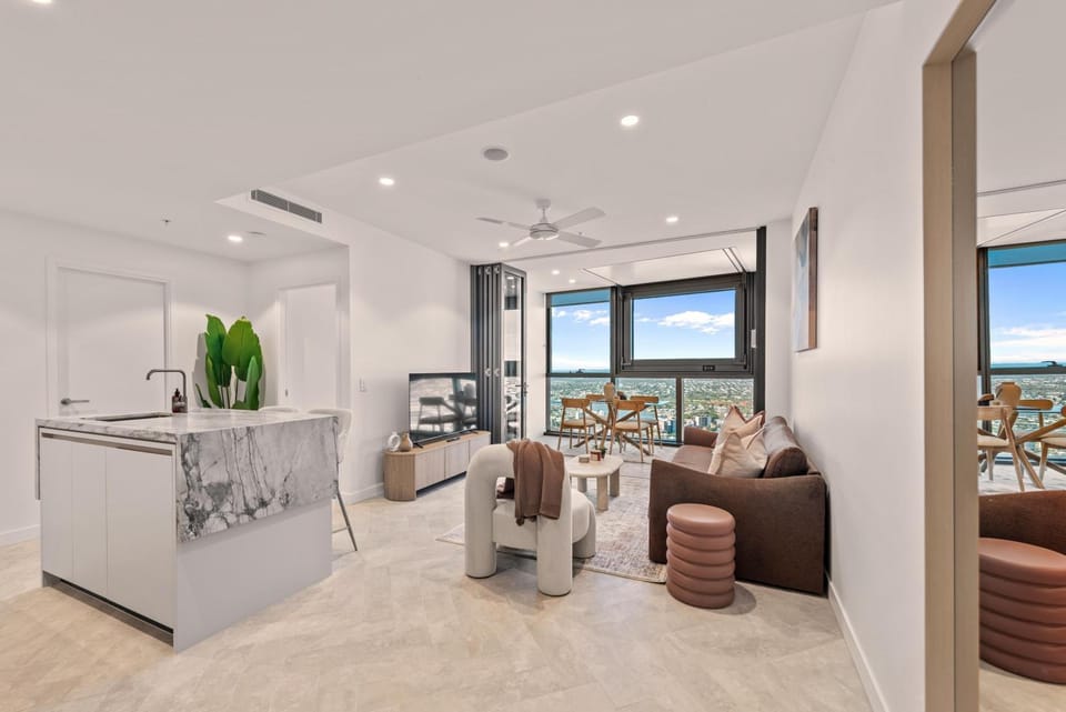 Natural landscape, TV and multimedia, Seating area