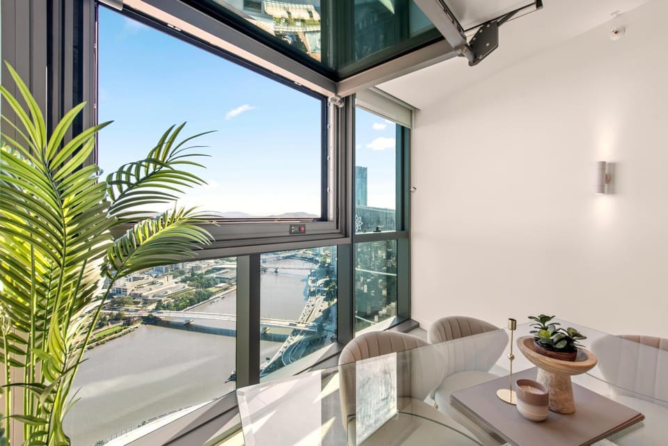Day, View (from property/room), Living room, Seating area, Dining area