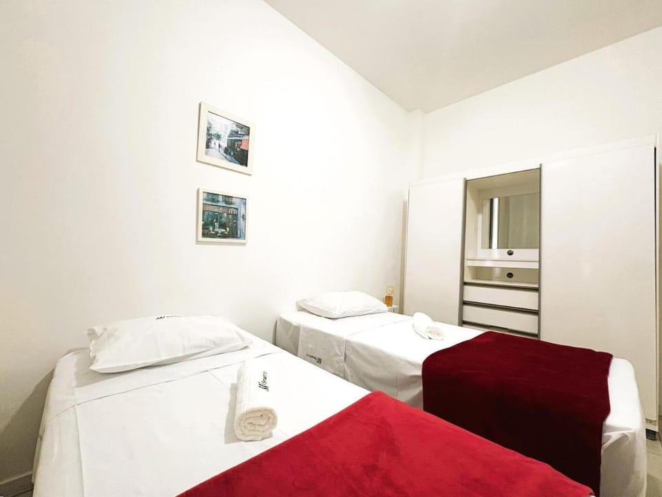 Maravilhoso 4 quartos a poucos passos da praia Apartment in Rio de Janeiro