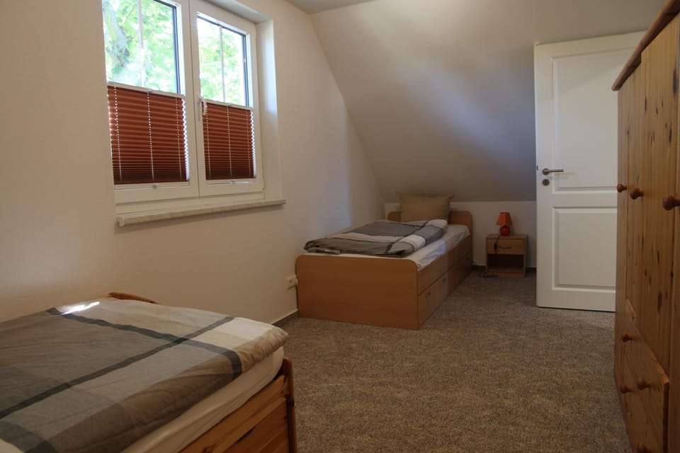 Property building, Living room, Bedroom