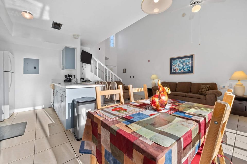 Mango Keys Getaway Near Theme Parks House in Four Corners