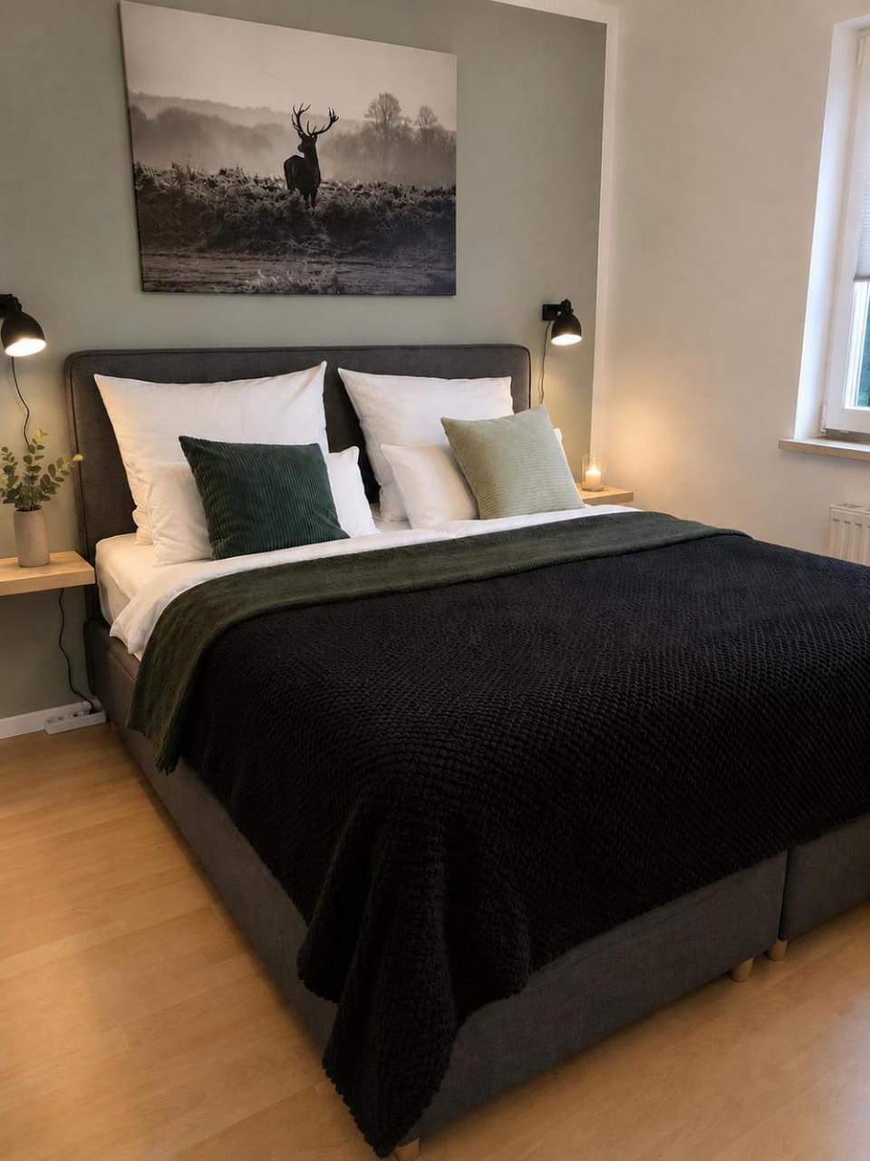 Bed, Photo of the whole room, Bedroom