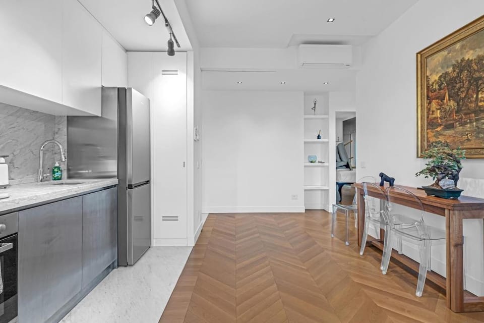 Green Marble Luxury Residence Apartment in Milan