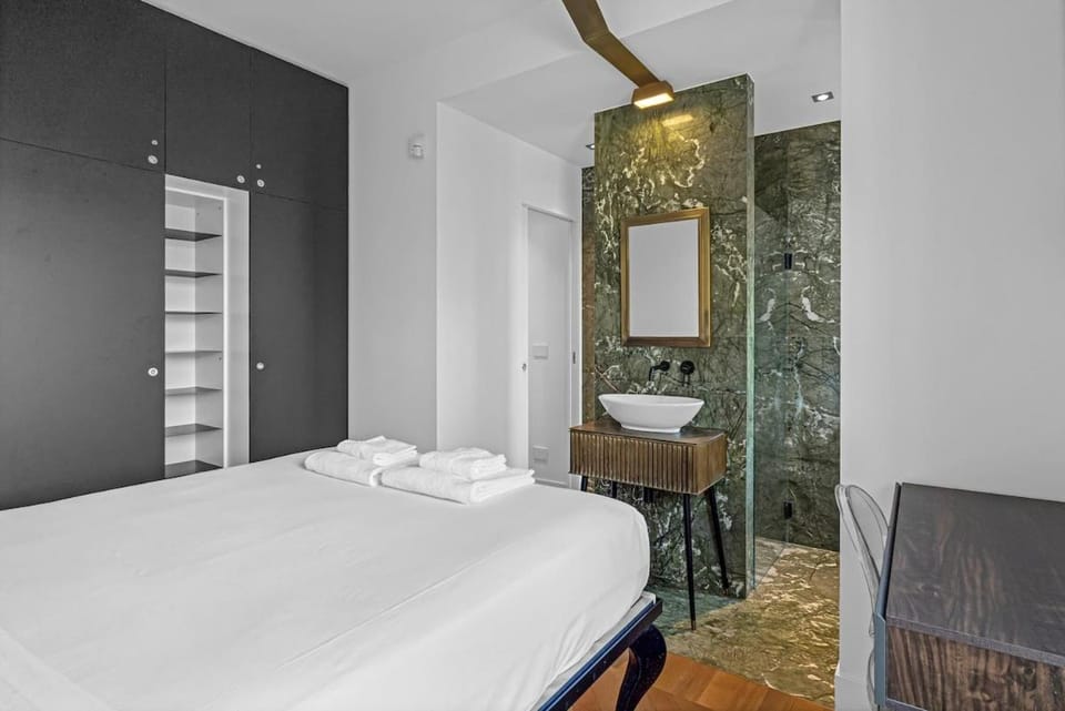 Green Marble Luxury Residence Apartment in Milan