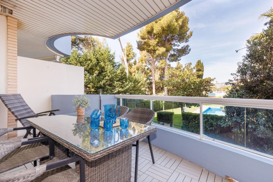 Balcony/Terrace, Pool view