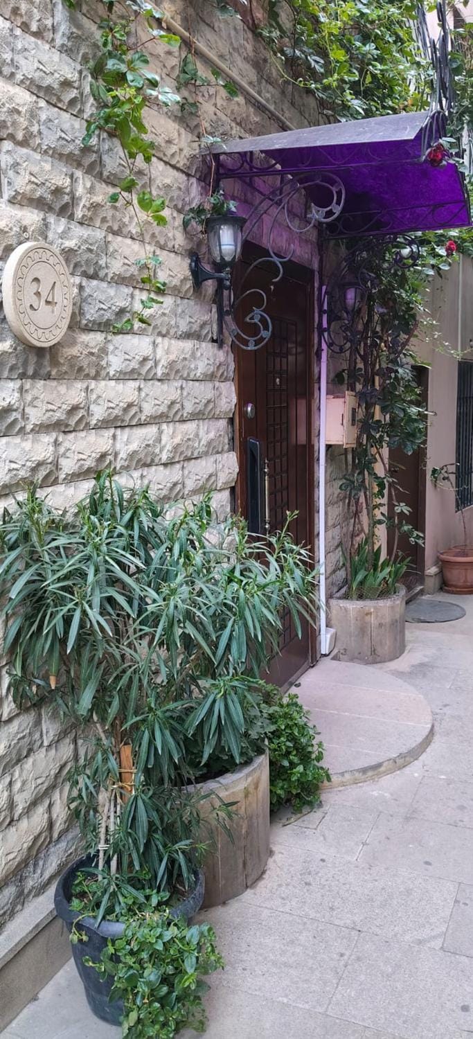 Property building, Facade/entrance, Day