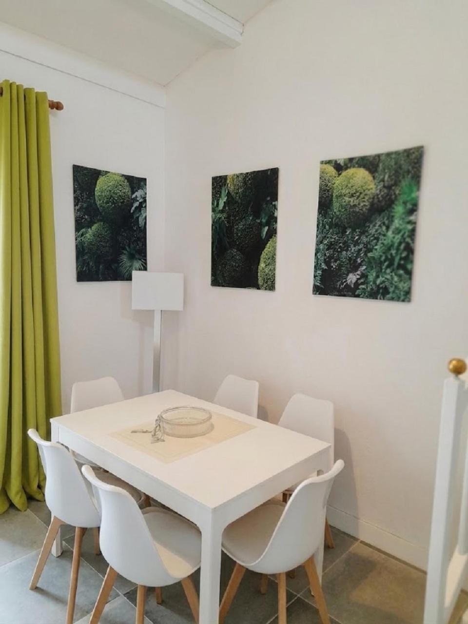 Decorative detail, Dining area