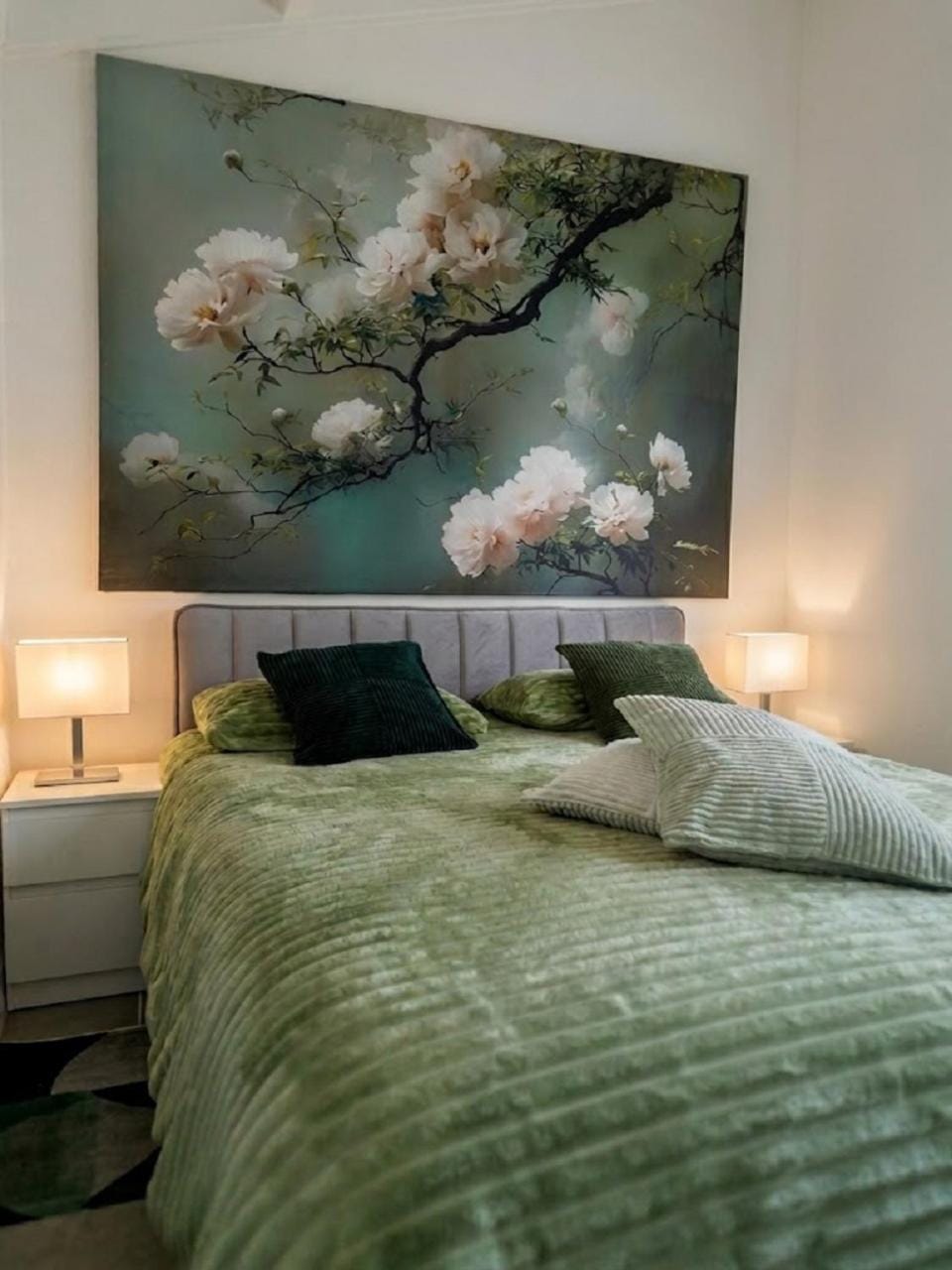 Bed, Photo of the whole room, Decorative detail, Bedroom