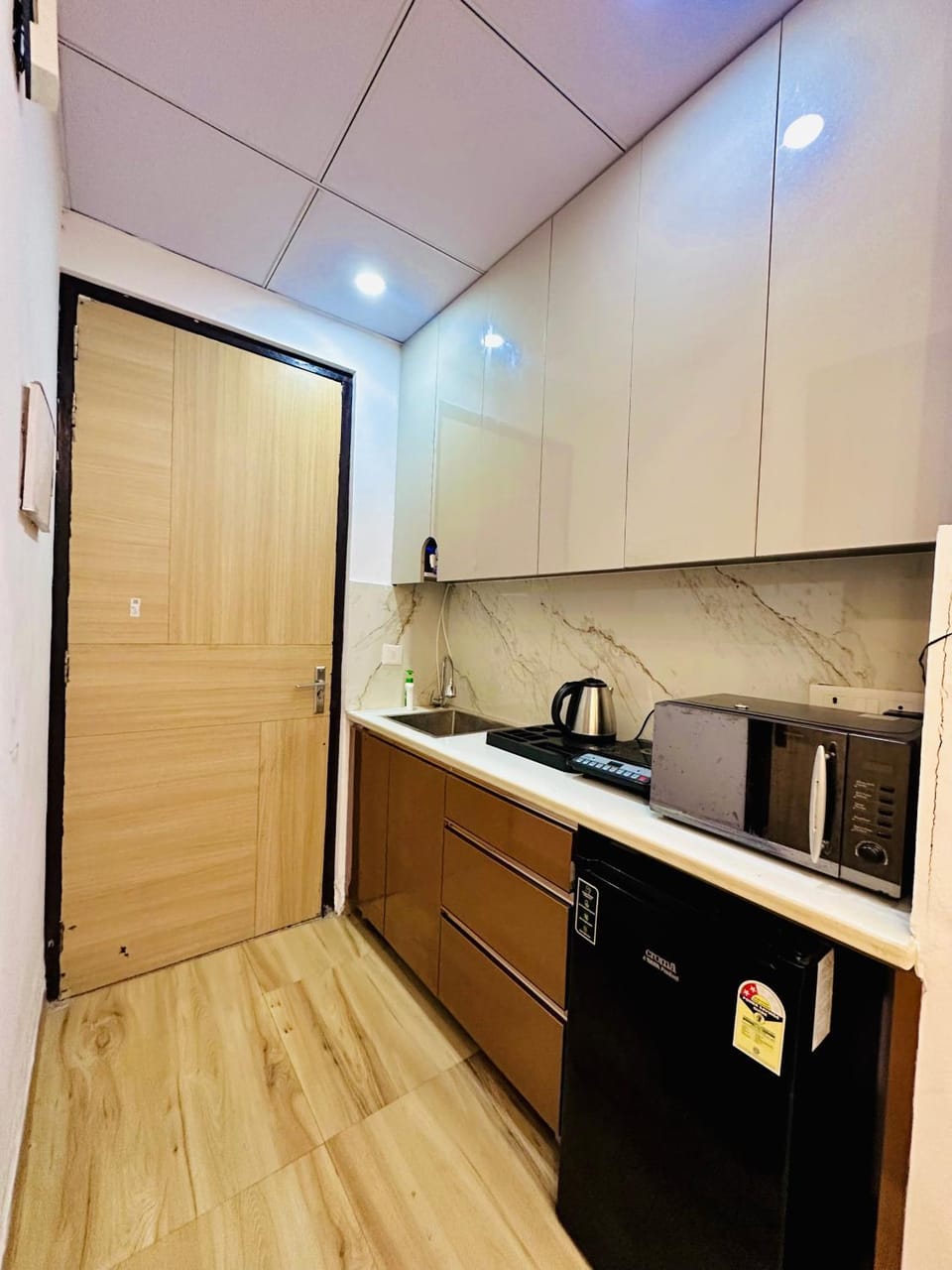 Urban Luxury Studio Apartment Apartment in Uttar Pradesh
