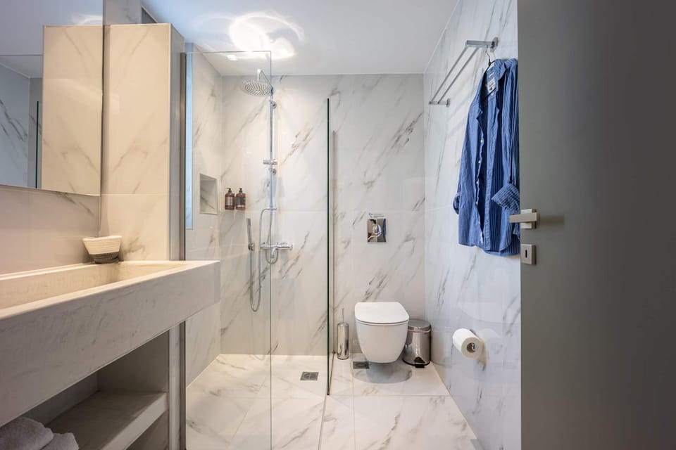 Shower, Bathroom, towels