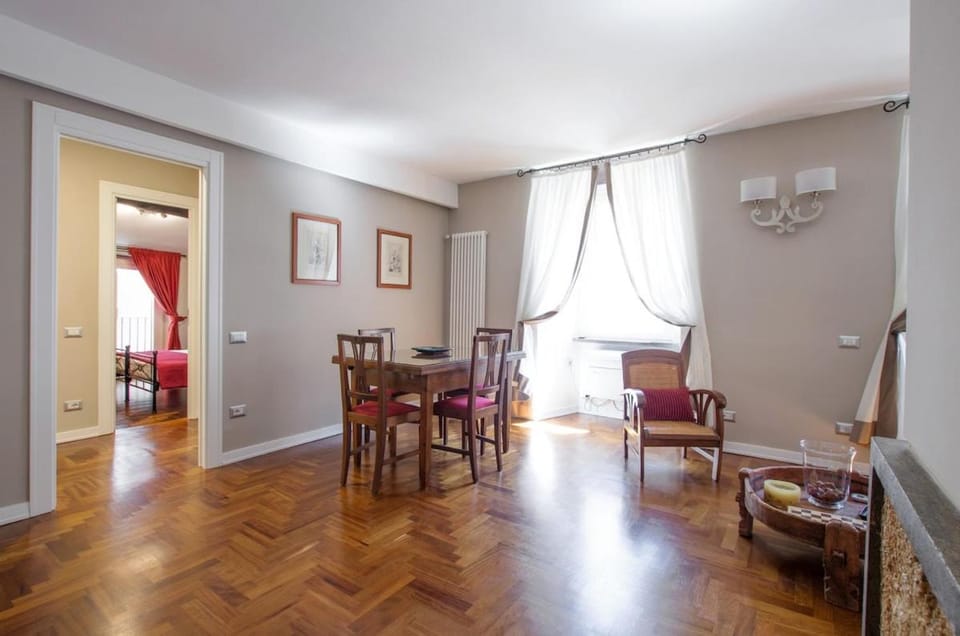 HISTORIC CENTRE LUXURIOUS HOUSE AC and WI-FI Apartment in Rome