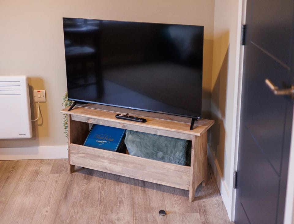 TV and multimedia, Evening entertainment
